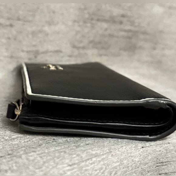 Kate Spade - EUC Black Pebbled Leather & White Trim Snap Wallet - 6.75β x 3.5β - Picture 6 of 9